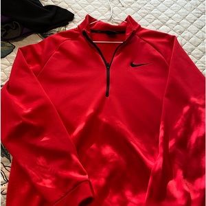 Nike 1/4 zip Sunday red